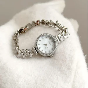 9542 Luxury Women’s Watch Stain Steel Band Diamond Quartz Wrist Watch Classic Shiny Casual Watch for Lady