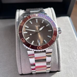 Automatic Brown Dial Men’s Watch with Stainless Steel Bezel Sapphire Crystal Pointer Dial Luminous Hands Water Resistant 300m