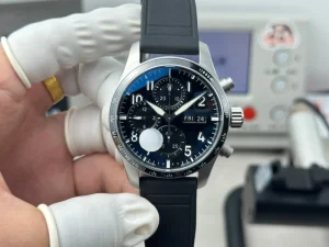 Automatic Mechanical Watch Stainless Steel Case Sapphire Crystal Rubber Strap Power Reserve Date Display Business