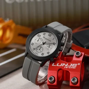 Business Eco-Friendly Quartz Watch Sporty Silicone Strap Alloy Case 10mm Thickness Pointer Dial