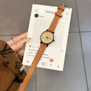 Classic High-end Fashion Women’s Square Alloy Glass Crystal Quartz Watch Leather Strap Waterproof Analogue-Digital Display