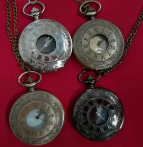 Classic Roman Vintage Men Women Antique Model Tuo Table Black Pocket Watch