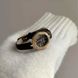 Factory Quality Belt Watch for Women Waterproof Quartz Watch Gift Watch