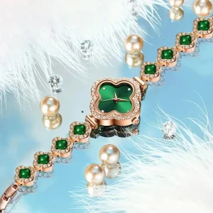 Fashion Four leaf Clover Bracelet Quartz Watch Emerald Women’s Watch