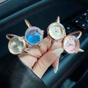 Fashion Watch for Woman Round Dial Small Watch Band Ladies Bracelet Style Quartz Watch Charm Casual
