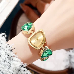 Fashion Women’s Light Luxury Triangle Alloy Eco friendly Quartz Watch Small Size