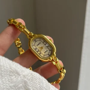Gold Quartz Women’s Watch Business Fashion Analog Dial Ethnic Retro Style Watch