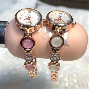 High End Quality Colored Gemstones Fashionable Women’s Watch Student Style Quartz Watch