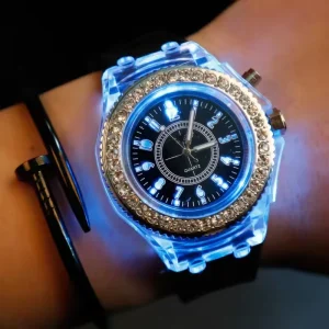 High Quality Fashion Quartz Watch with Luminous Display