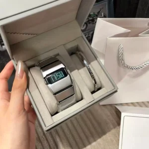 LED Multifunctional Watch Fashion Silicone Digital Watch Display Screen Alarm Date Electronic