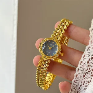 LYN 323 CHISTE Women’s Small Gold Quartz Watch