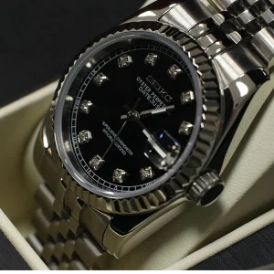 Luxury Diamond Mechanical Watch with Sapphire Crystal Window Stainless Steel Band 36mm Dial Diameter