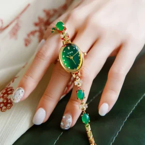Luxury Jewelry Design Women’s Watches Stainless Steel Rhinestone Quartz Watch Flower Vintage Bangle Simple Style Ladies’ Watches