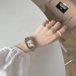 Luxury Ladies Quartz Watch Square Silver Stainless Steel Strap Butterfly Buckle 40mm Glass 20mm Silicone for Women