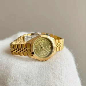 Luxury Women’s Waterproof Quartz Wristwatch Round Dial Stainless Steel Watch for Women in Stock Clock
