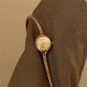 Medieval Gold Quartz Women’s Watch Simple Fashion Bracelet Wristwatch Valentine’s Gift Lady’s Party Accessories