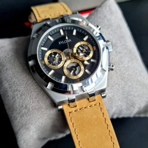 Multi-function Dial Men’s Quartz Watch with Leather Strap Large Three-eye Dial with Week Display