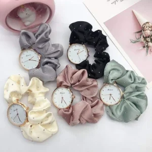 NYY Alloy Crystal Analog Women’s Quartz Watch with Bracelet, Quicksand Dial, Lace Diamond Design