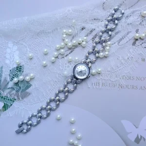 New Fashion Bracelet Vintage Women’s Watch Luxurious Personality Punching Texture Noble Style