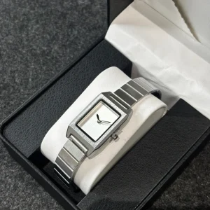New Fashion Casual Square Watch Stainless Steel Alloy Women’s Quartz Watch Waterproof Factory