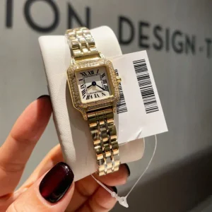 New Fashion Classic Crystal Women’s Quartz Watch Dial Calendar Wristwatch for Women Trendy Square Watch
