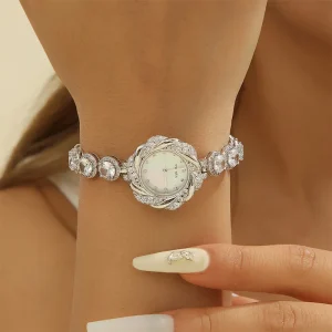 New Luxury Zircon Bracelet Women’s Watch Shell Dial Rhinestone Inlaid Luxury High end Bracelet Quartz Wristwatch Gift