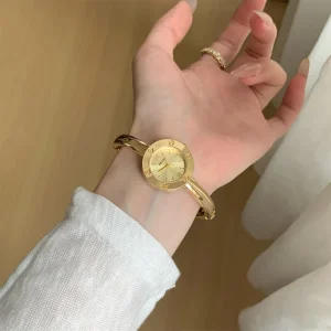 New Vintage Women’s Watch Simple Bangle Watch Gold Fashionable Individualistic Romantic Trendy Style Featuring High-End