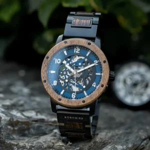 OEM Stainless Steel Mechanical Watch Diver Function 22mm Strap Width Sapphire Crystal 3BAR Water Resistant