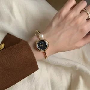 Pearl Bracelet Watch Elegant Exquisite Design Minimalist Fashion Women’s Watch
