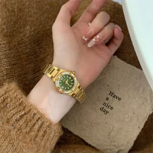 Retro Emerald Diamond Inlaid Circular Dial Gold Steel Strip Quartz Watch Women’s Watch