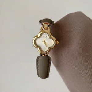 Retro Women’s Quartz Watch, Clover Design, Steel Strap