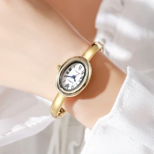Roman Oval Women’s Watch Bracelet High-end Fashion Quartz Watch