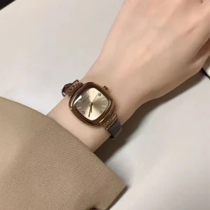 Rose Gold Diamond Women’s Quartz Watch Set Square Dial