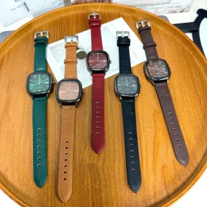 Simple Square Dial Watch with Date Display Business Style 38mm Dial 18mm Band Soft Leather Strap Quartz Movement