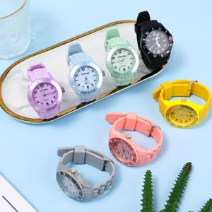 Unisex Quartz Silicone Watch Water Resistant Vintage Casual Style for Students