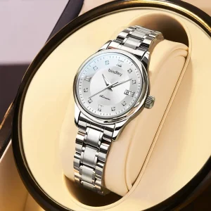 Watch New Model Fashionable and Luxurious Timepiece