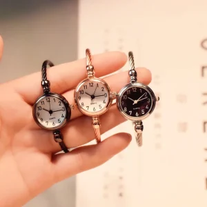 Women’s Fashion Creative Bracelet Watch Vintage Elegant Designer Ladies Wrist Watch Simple Number