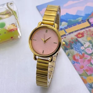 Women’s Retro Trendy Korean Style Petite Alloy Steel Strap Quartz Watch