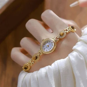 Women’s Watch Classic Oval Quartz Ladies’ Wristwatch
