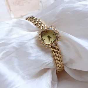Women’s Watch Vintage Fashion Thin Chain Small Square Watch Retro Brass Material Waterproof Quartz Watch